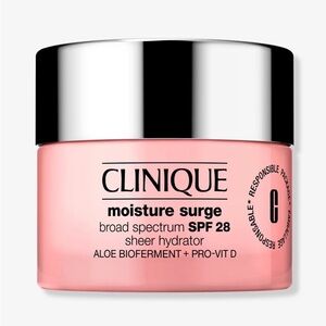 Clinique Moisture Surge Broad Spectrum SPF 28 Sheer Hydrator Moisturizer